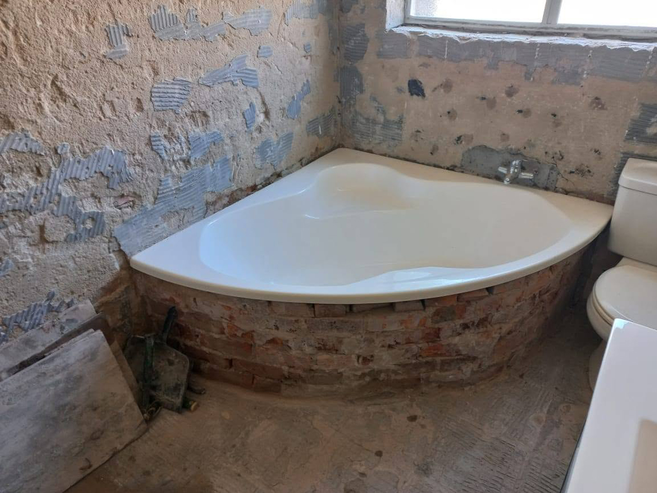 EagleRoofingandRenovation_Bathroom_Before