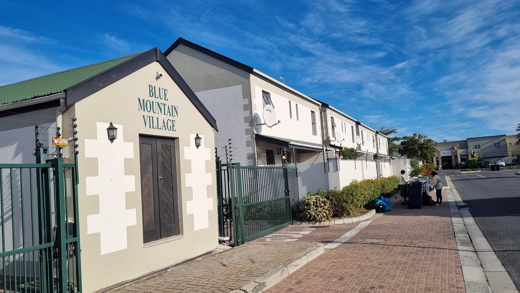 Painting Project 62 Units in Parklands