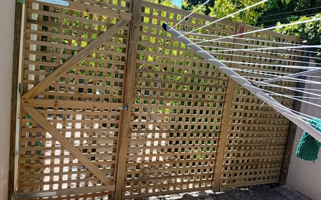 Installation of pole yard, fence and gate in Constantia